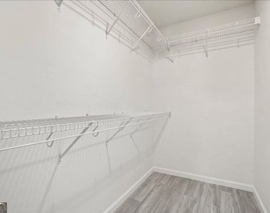 6574 Oak Mill Court - Photo Thumbnail 5