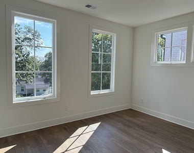 2672 Mackintosh Court - Photo Thumbnail 16