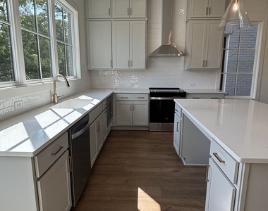 2672 Mackintosh Court - Photo Thumbnail 7