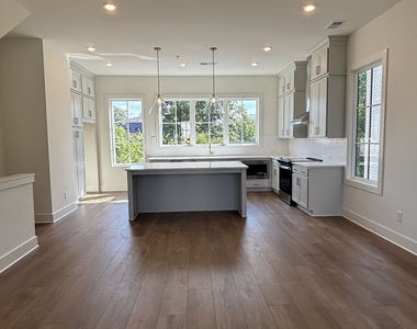 2672 Mackintosh Court - Photo Thumbnail 5