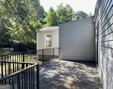 1088 Forrest Boulevard - Photo Thumbnail 10