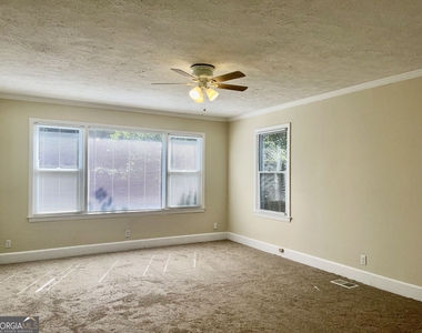 1088 Forrest Boulevard - Photo Thumbnail 8