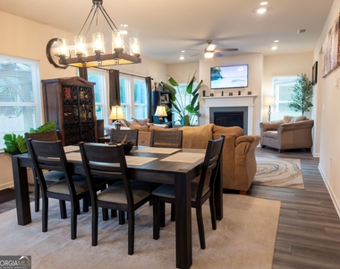6960 Newcastle Court - Photo Thumbnail 6