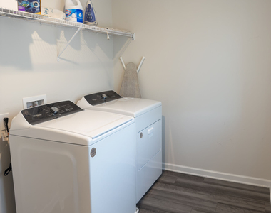 6960 Newcastle Court - Photo Thumbnail 13