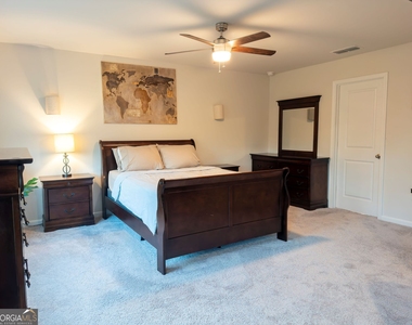 6960 Newcastle Court - Photo Thumbnail 10
