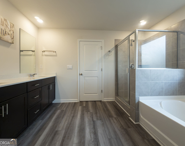 6960 Newcastle Court - Photo Thumbnail 11