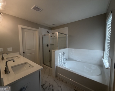 2486 Honey Way - Photo Thumbnail 23