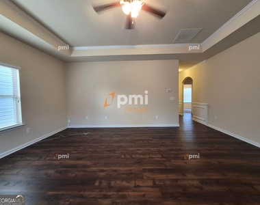 2 Longleaf Circle - Photo Thumbnail 3