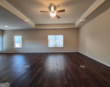 2 Longleaf Circle - Photo Thumbnail 4