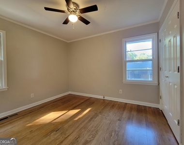 117 Martha Street - Photo Thumbnail 8