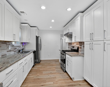 1308 Gates Circle - Photo Thumbnail 10