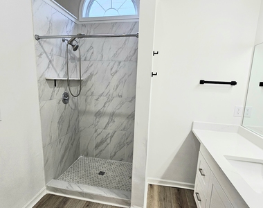 1308 Gates Circle - Photo Thumbnail 31