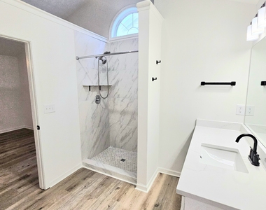1308 Gates Circle - Photo Thumbnail 30