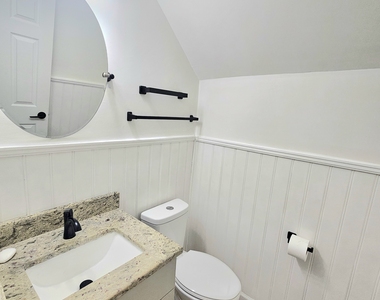 1308 Gates Circle - Photo Thumbnail 5
