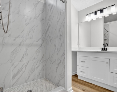 1308 Gates Circle - Photo Thumbnail 29