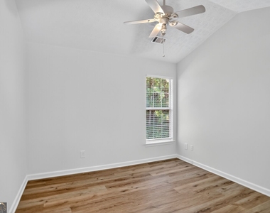 1308 Gates Circle - Photo Thumbnail 19