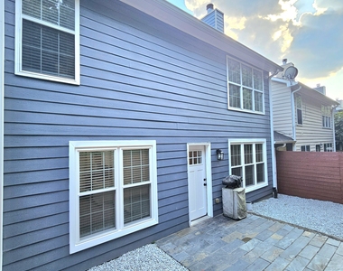 1308 Gates Circle - Photo Thumbnail 34
