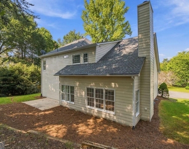 2280 Orleans Avenue - Photo Thumbnail 43