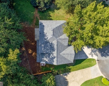2280 Orleans Avenue - Photo Thumbnail 48