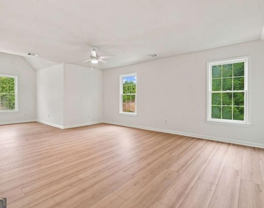 2280 Orleans Avenue - Photo Thumbnail 26