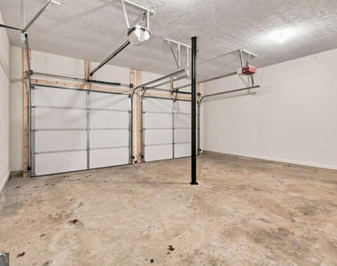 2280 Orleans Avenue - Photo Thumbnail 23