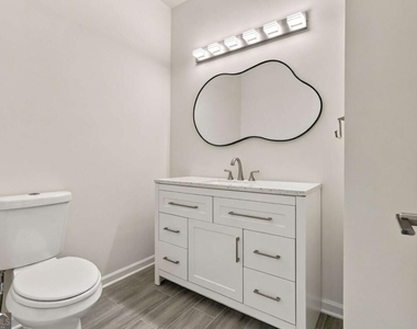 2280 Orleans Avenue - Photo Thumbnail 21