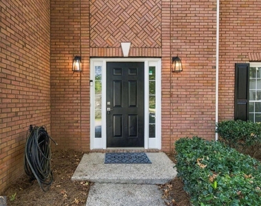 2280 Orleans Avenue - Photo Thumbnail 1