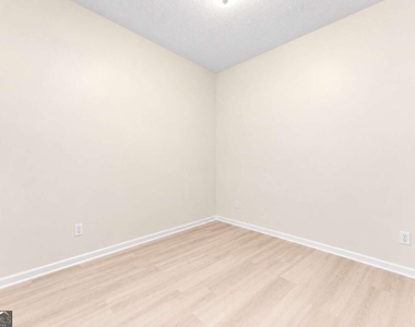 3451 Leisure Lane - Photo Thumbnail 17