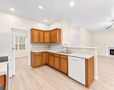 3451 Leisure Lane - Photo Thumbnail 9