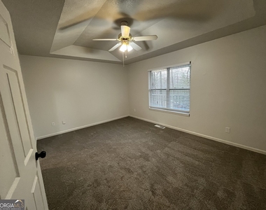 507 Lakeshore Drive - Photo Thumbnail 7