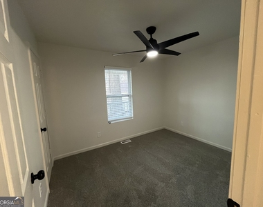 507 Lakeshore Drive - Photo Thumbnail 12