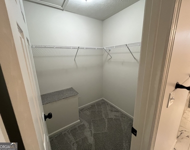 507 Lakeshore Drive - Photo Thumbnail 10