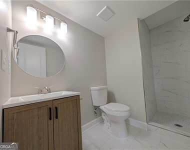 1377 Pine Avenue - Photo Thumbnail 17