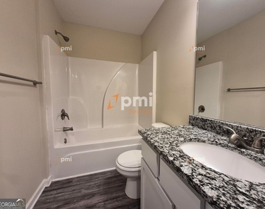 4438 Pinscher Street - Photo Thumbnail 10