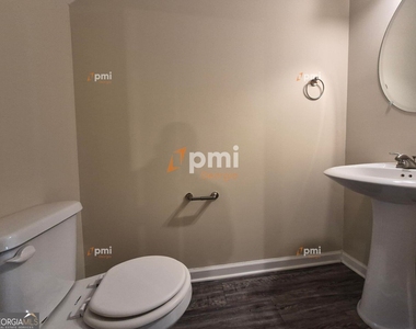 4438 Pinscher Street - Photo Thumbnail 11