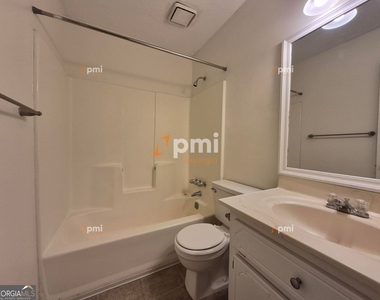 795 Farm Creek Road - Photo Thumbnail 12