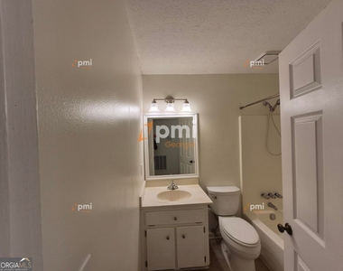 795 Farm Creek Road - Photo Thumbnail 11