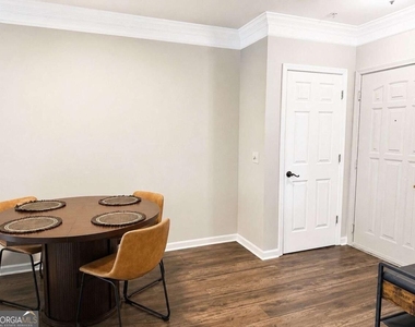3334 Peachtree Road Ne - Photo Thumbnail 5