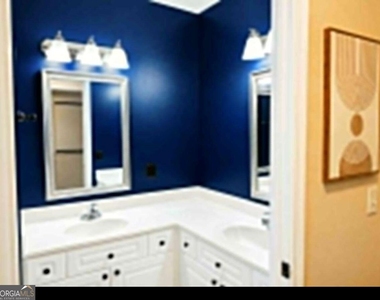 3334 Peachtree Road Ne - Photo Thumbnail 10