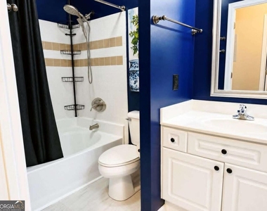 3334 Peachtree Road Ne - Photo Thumbnail 9