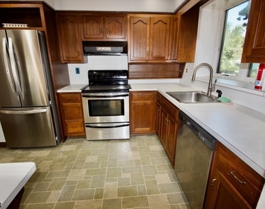 1425 Boynton Ave - Photo Thumbnail 3