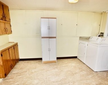 1425 Boynton Ave - Photo Thumbnail 8