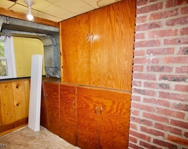 1425 Boynton Ave - Photo Thumbnail 9