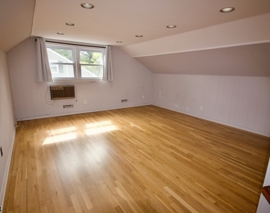 1425 Boynton Ave - Photo Thumbnail 17