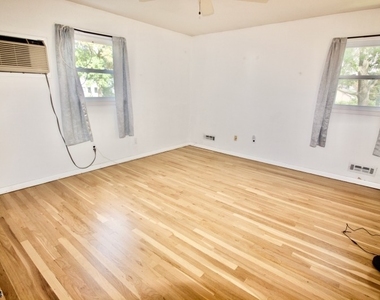 1425 Boynton Ave - Photo Thumbnail 14
