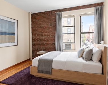 563 West 184th Street - Photo Thumbnail 3