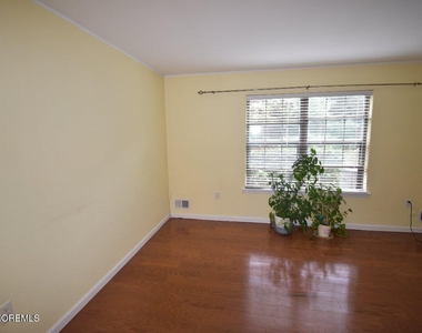 1304 Wellington Place - Photo Thumbnail 6
