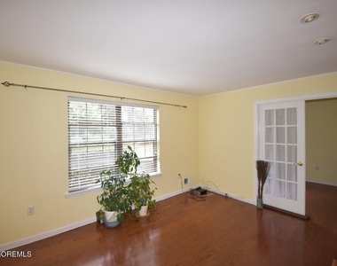 1304 Wellington Place - Photo Thumbnail 5