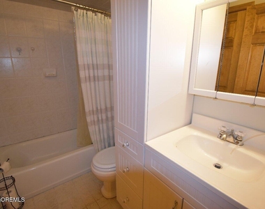1304 Wellington Place - Photo Thumbnail 14