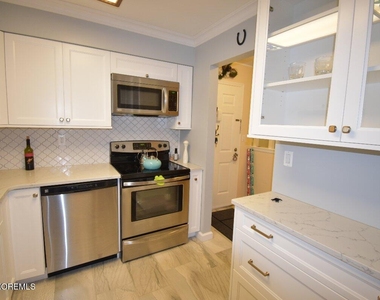 1304 Wellington Place - Photo Thumbnail 1